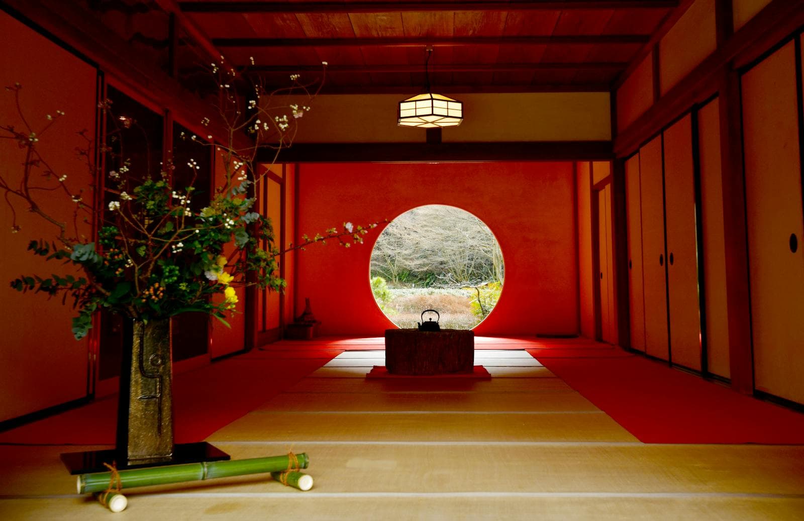 Ikebana in a Gion Machiya